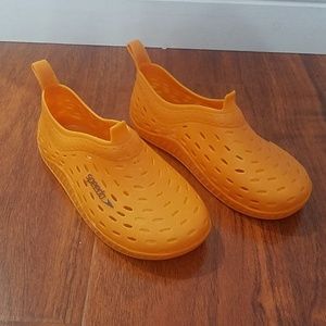 Kids water shoes
